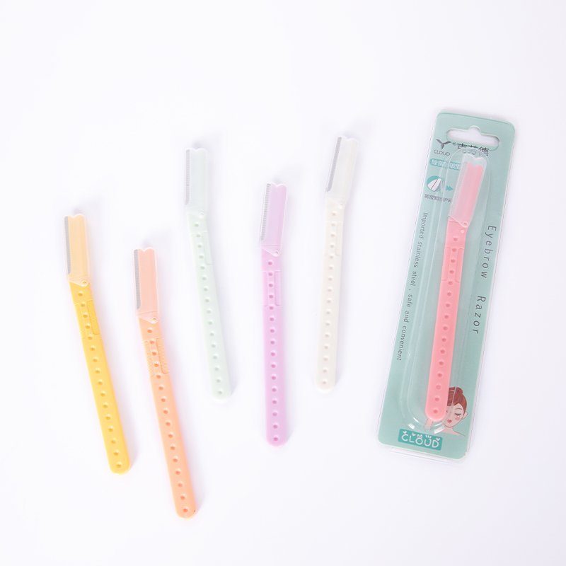 ماكينة تشذيب الحواجب مع غطاء دقيق